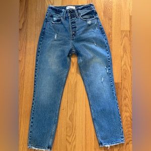 Abercrombie & Fitch, The Mom fit, Medium Highrise, relaxed denim jeans, size 26